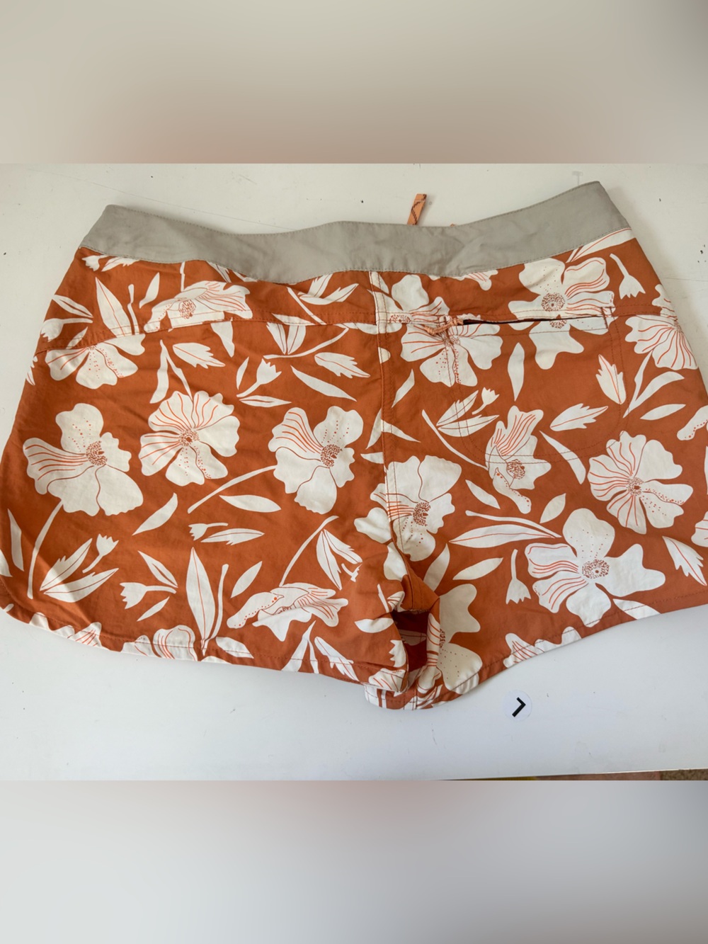 Patagonia Womens Wavefarer Boards Shorts 5" Orange/Peach White Floral Sz 12 - Picture 6 of 11
